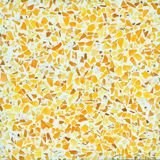 Đá mài terrazzo nền trắng hạt kính vàng TE1050