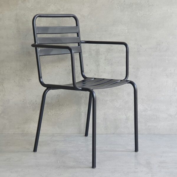 Ghế sắt lưng tựa dáng vuông có tay vịn GHE115