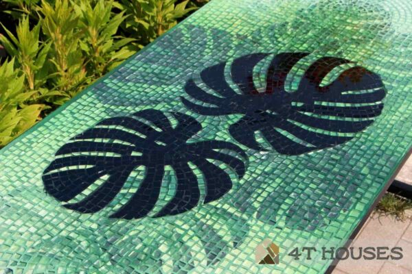 Bàn cafe oval kính mosaic MT0040 trầu bà lá xẻ