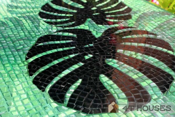 Bàn cafe oval kính mosaic MT0040 trầu bà lá xẻ